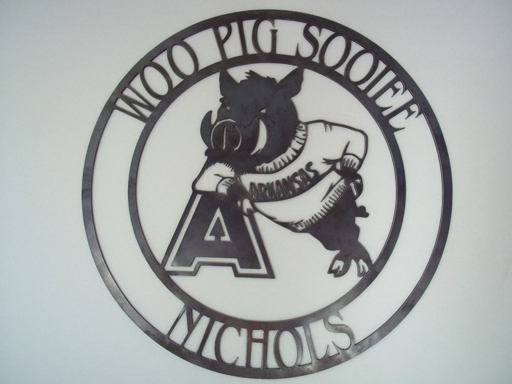 Arkansas Razorbacks Circle With Family Name Woo Pig Sooiee – Arclight CNC
